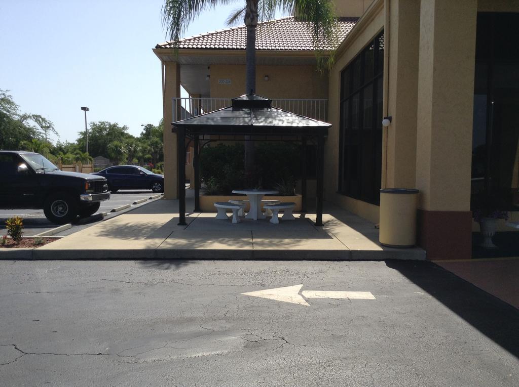 Rodeway Inn Port Richey North Εξωτερικό φωτογραφία