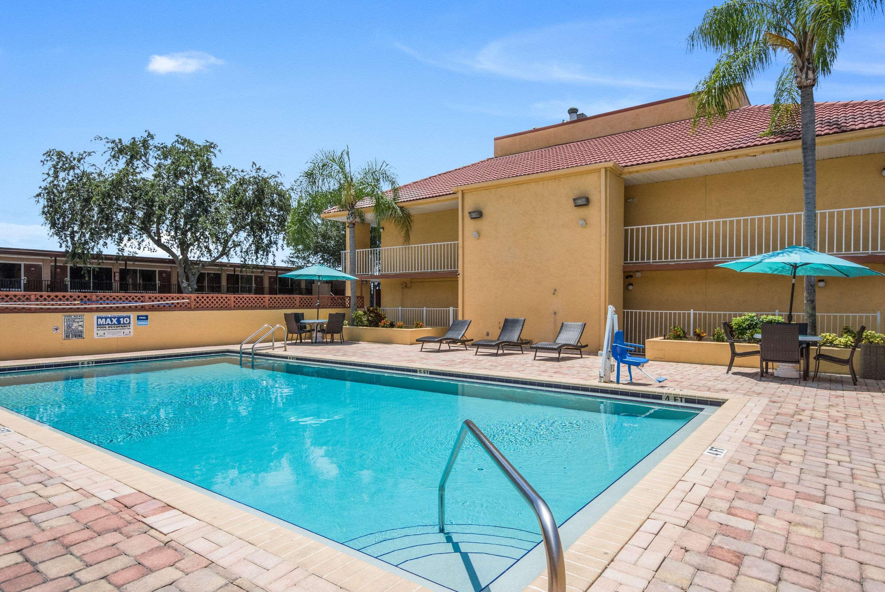 Rodeway Inn Port Richey North Εξωτερικό φωτογραφία